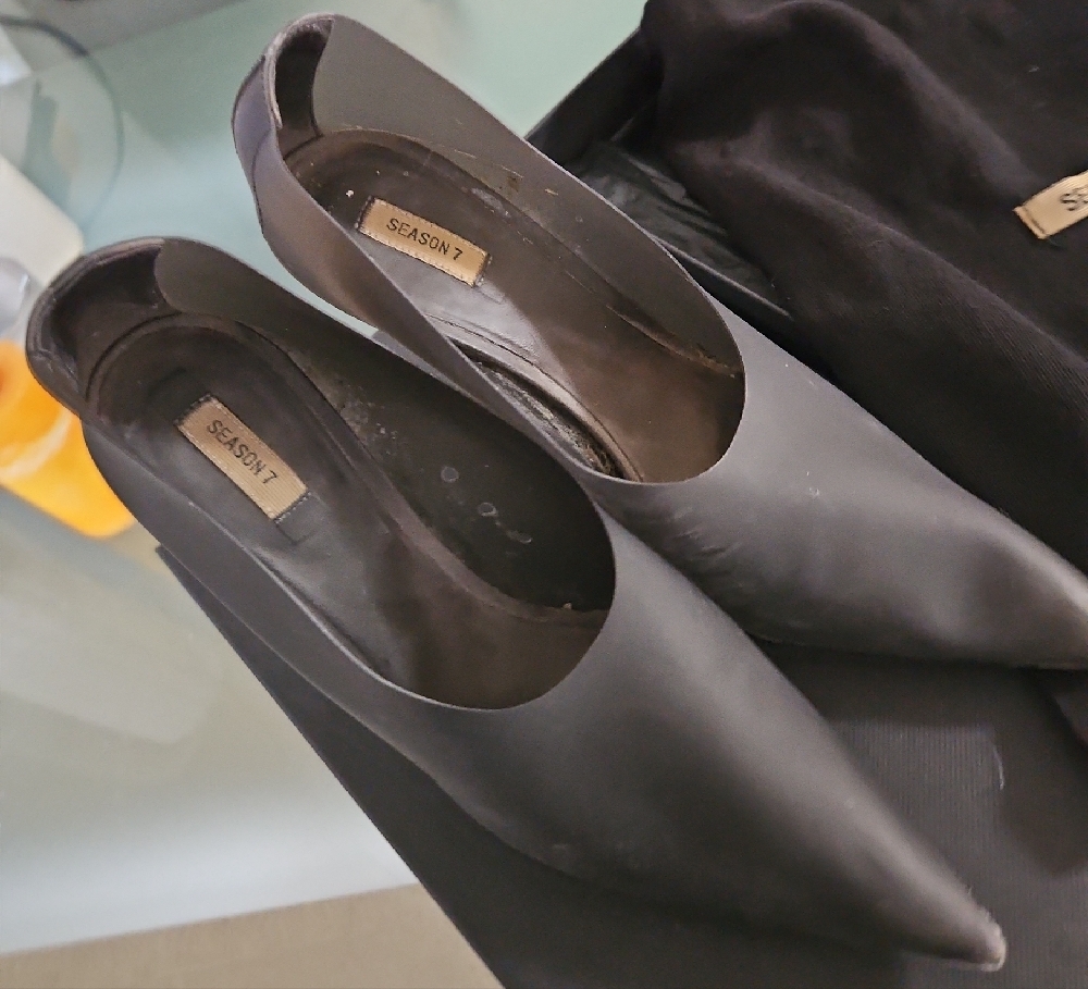 Women's Black Shoes